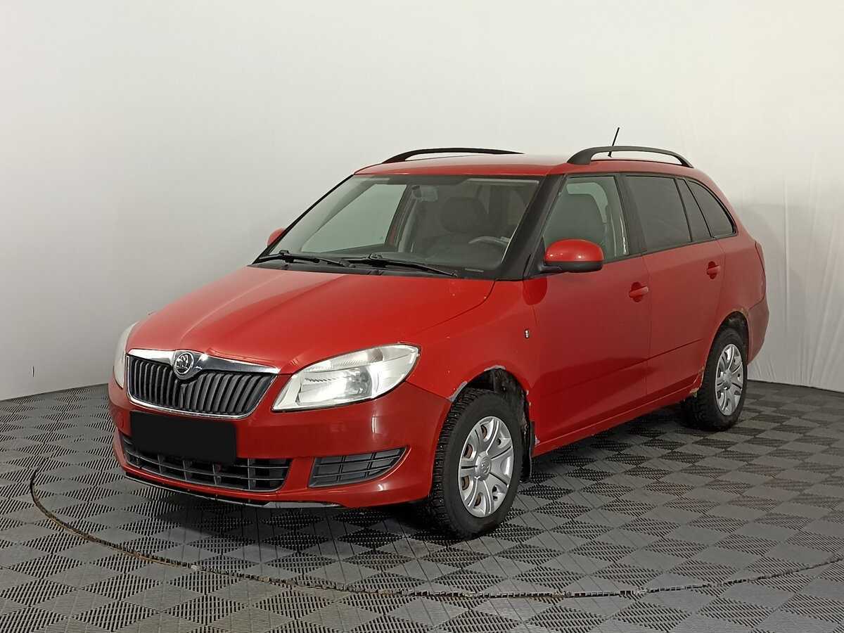 Купить Skoda Fabia с пробегом. Посмотреть фото