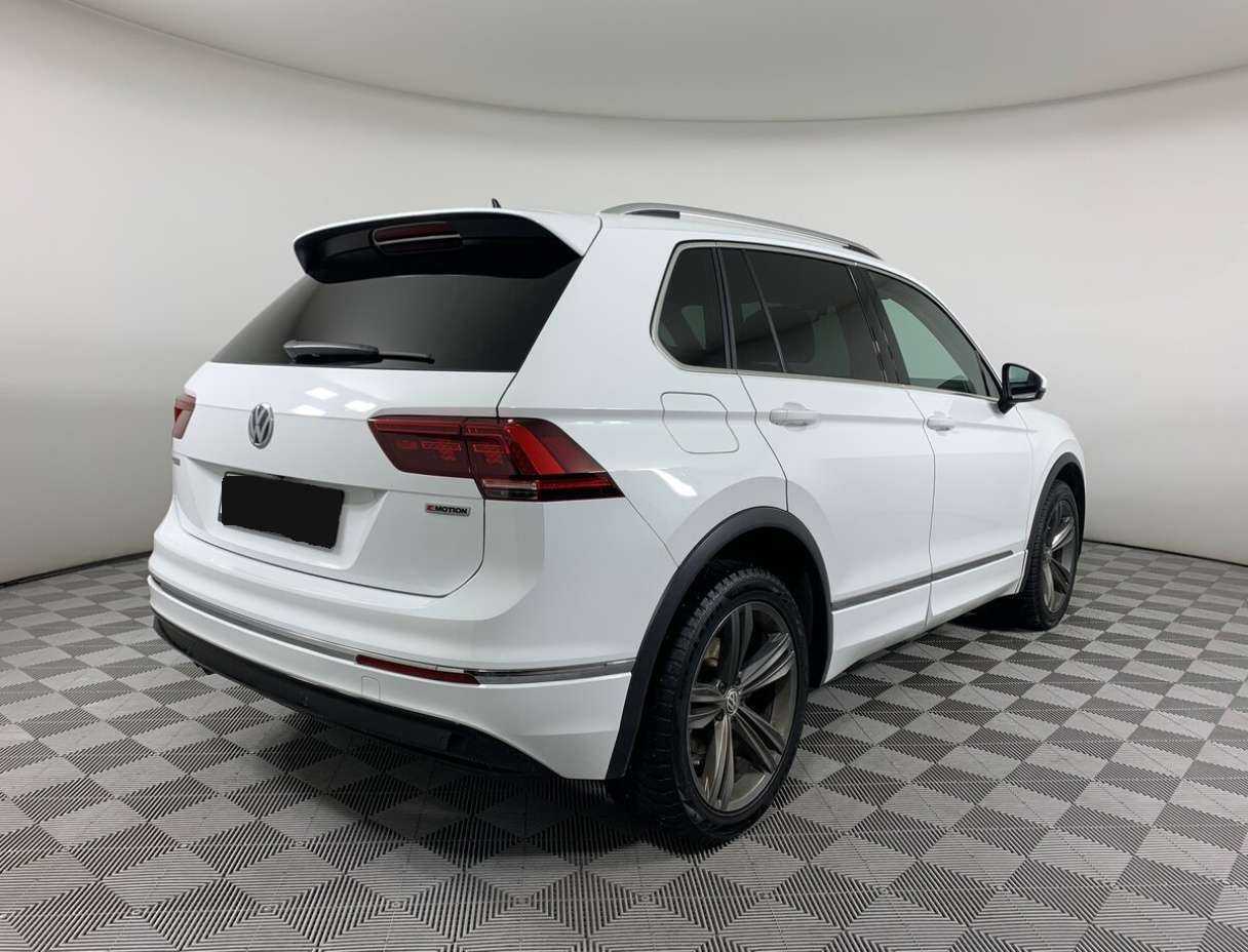 Купить Volkswagen Tiguan с пробегом. Фото: #4