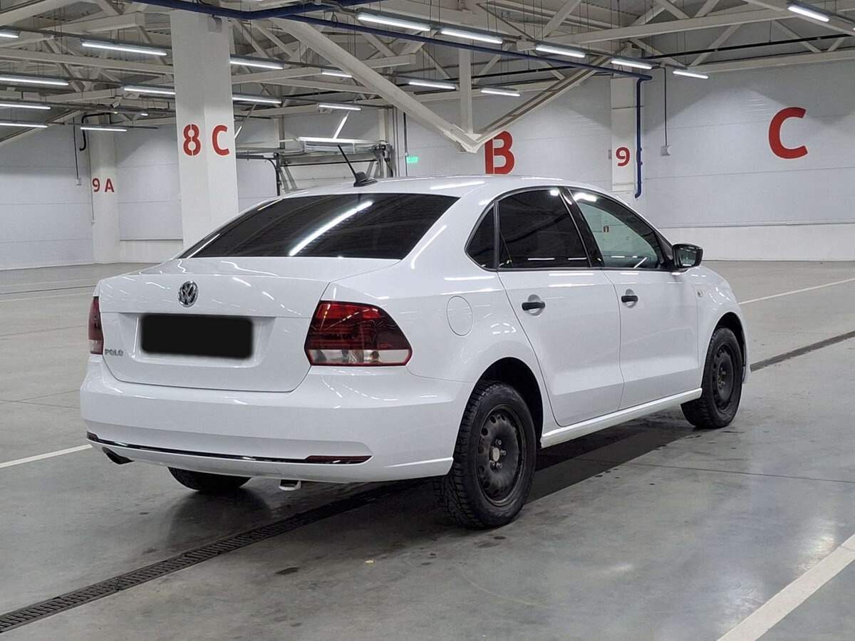 Купить Volkswagen Polo с пробегом. Фото: #4