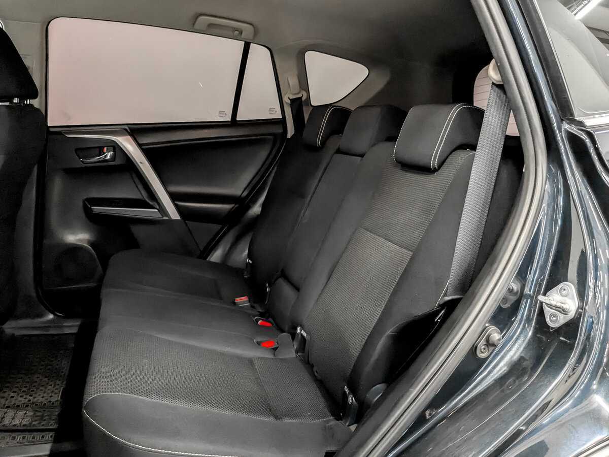 Купить Toyota RAV4 с пробегом. Фото: #11