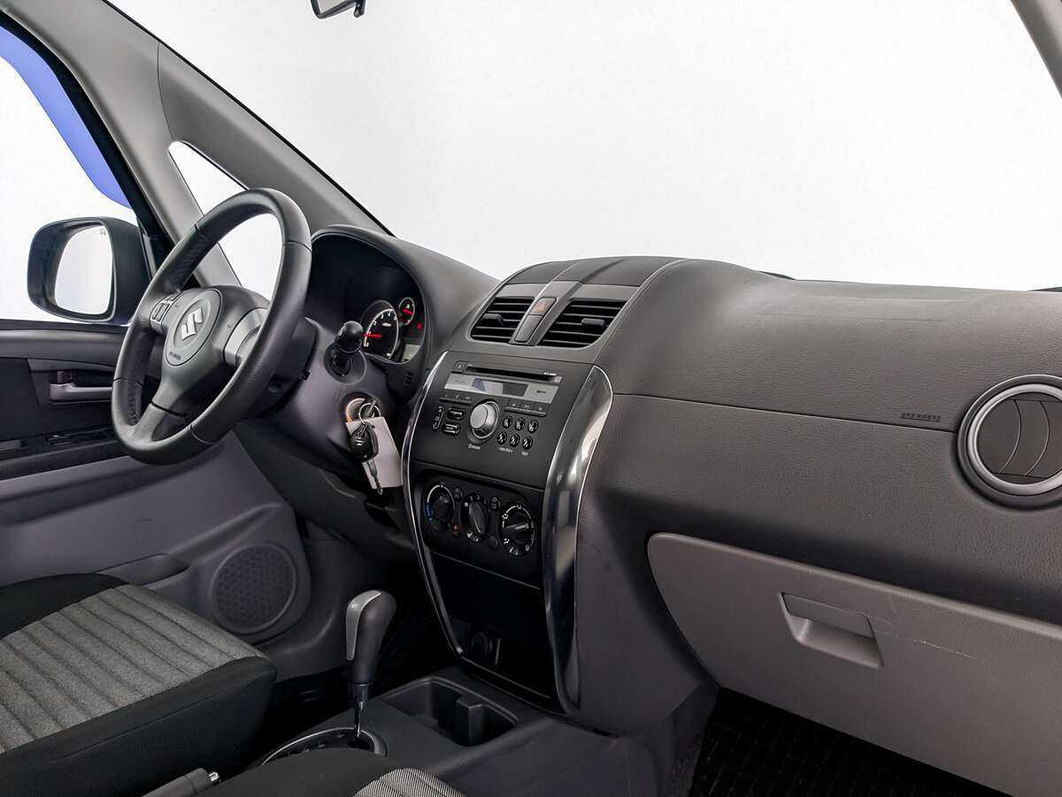 Купить Suzuki SX4 с пробегом. Фото: #8