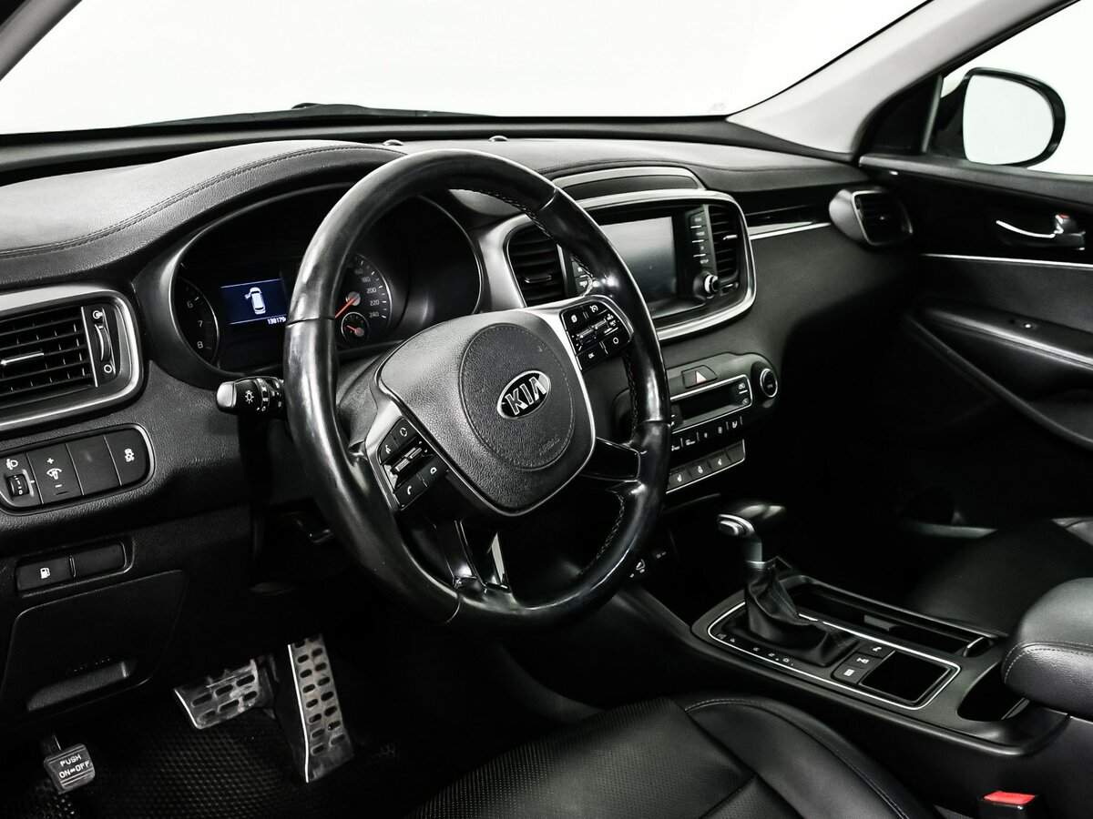 Купить Kia Sorento с пробегом. Фото: #11