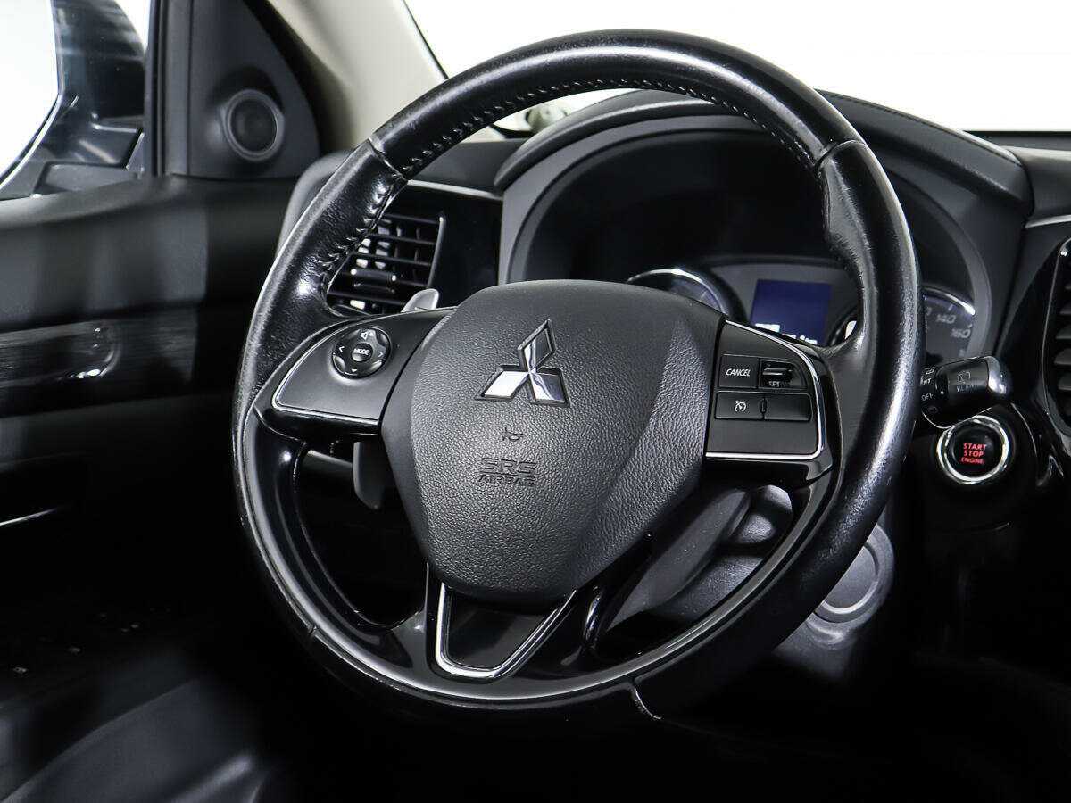 Купить Mitsubishi Outlander с пробегом. Фото: #14