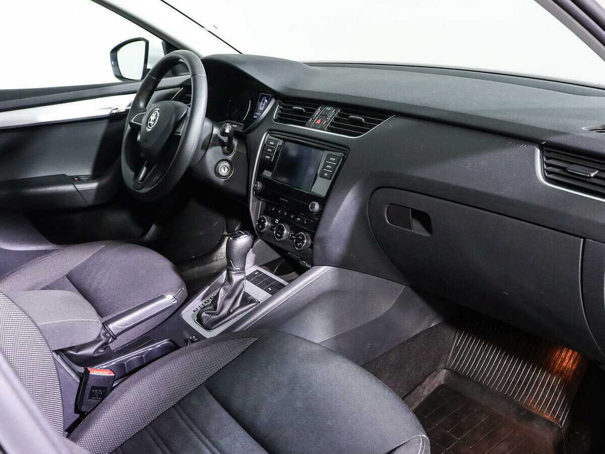 Купить Skoda Octavia с пробегом. Фото: #8
