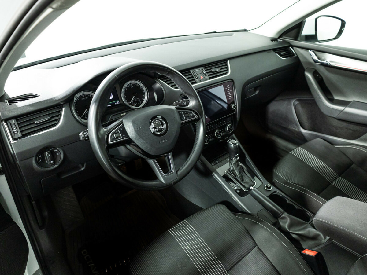 Купить Skoda Octavia с пробегом. Фото: #10
