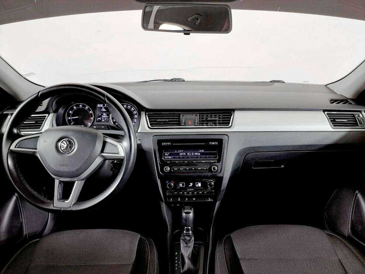 Купить Skoda Rapid с пробегом. Фото: #8