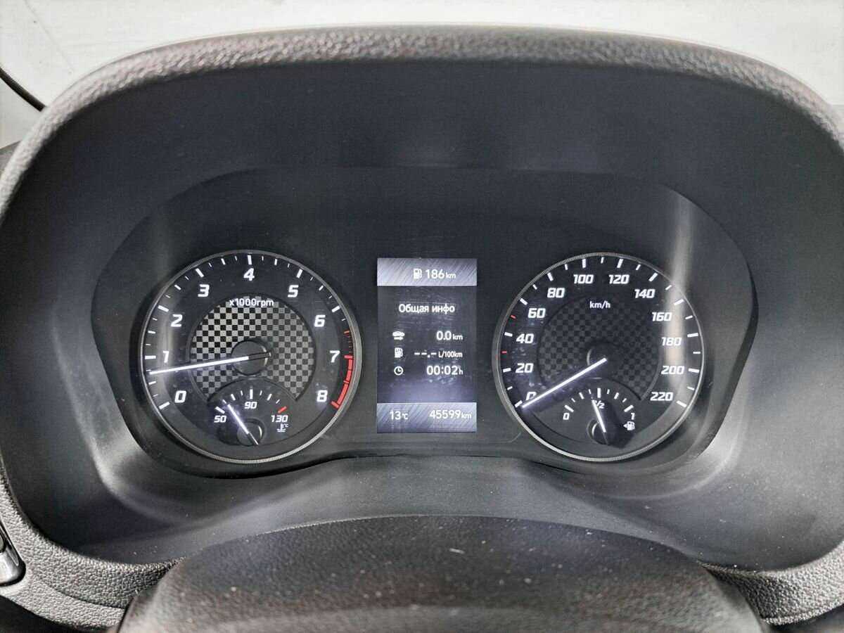 Купить Hyundai Solaris с пробегом. Фото: #8