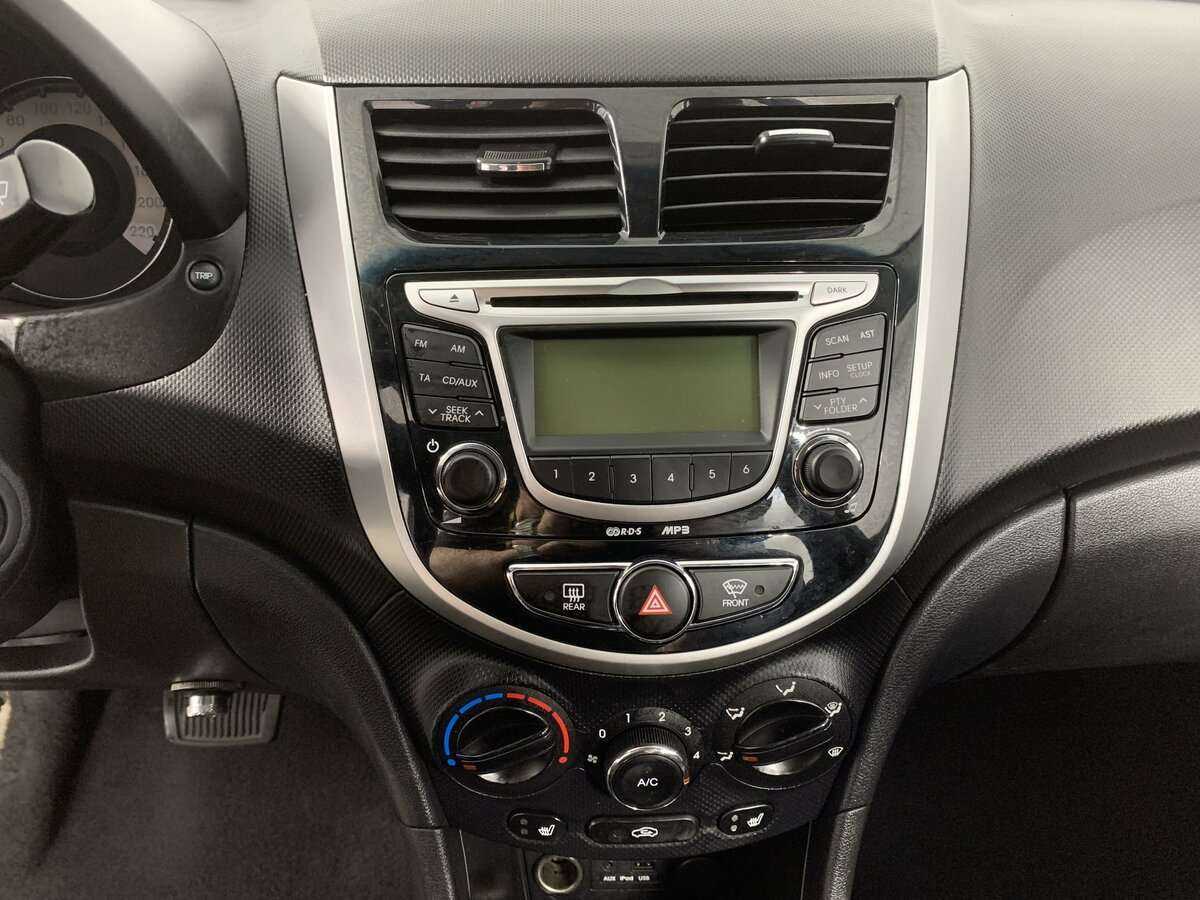 Купить Hyundai Solaris с пробегом. Фото: #12