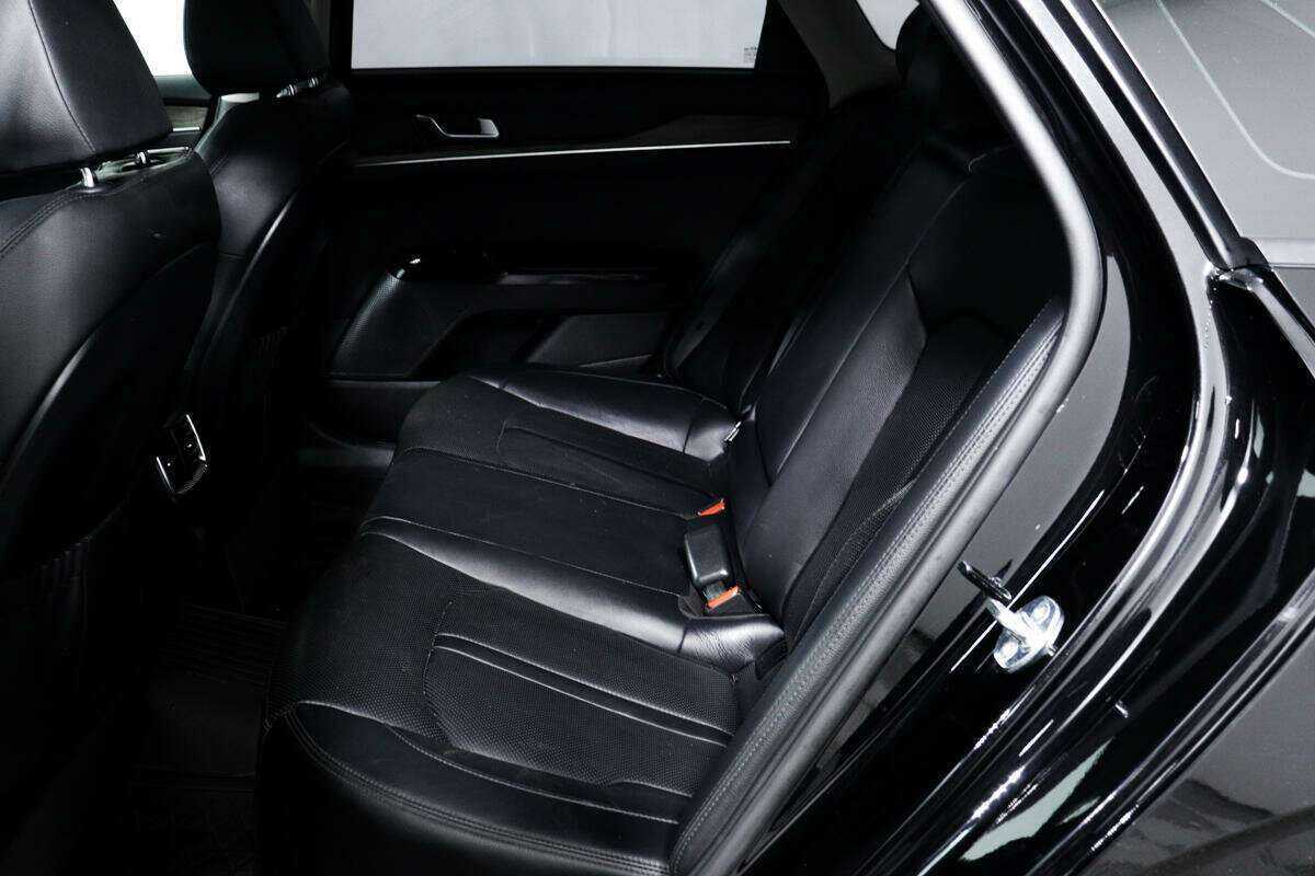 Купить Kia K5 с пробегом. Фото: #11