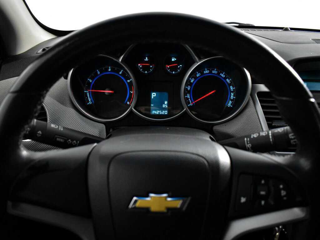 Купить Chevrolet Cruze с пробегом. Фото: #13