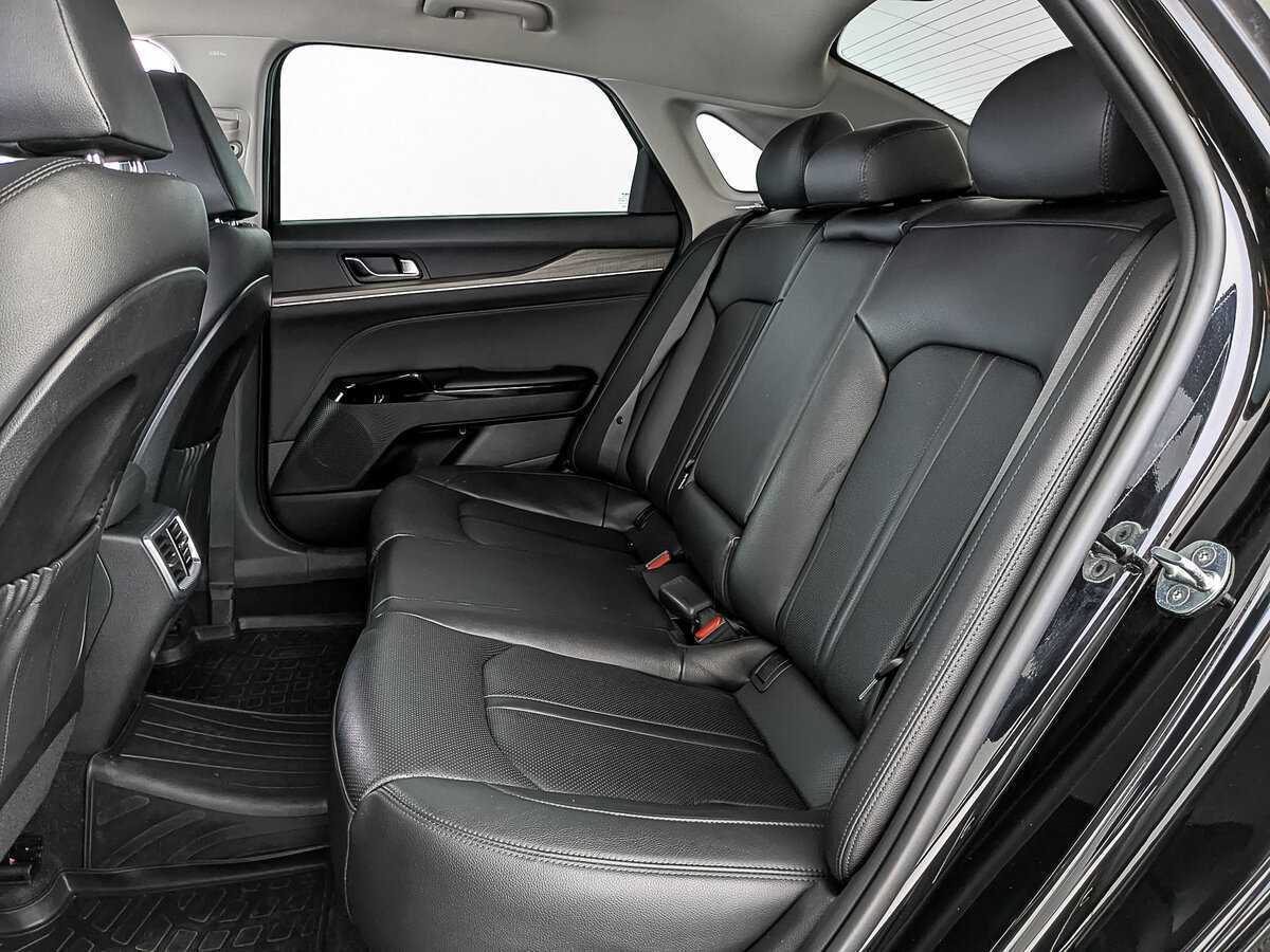 Купить Kia K5 с пробегом. Фото: #17