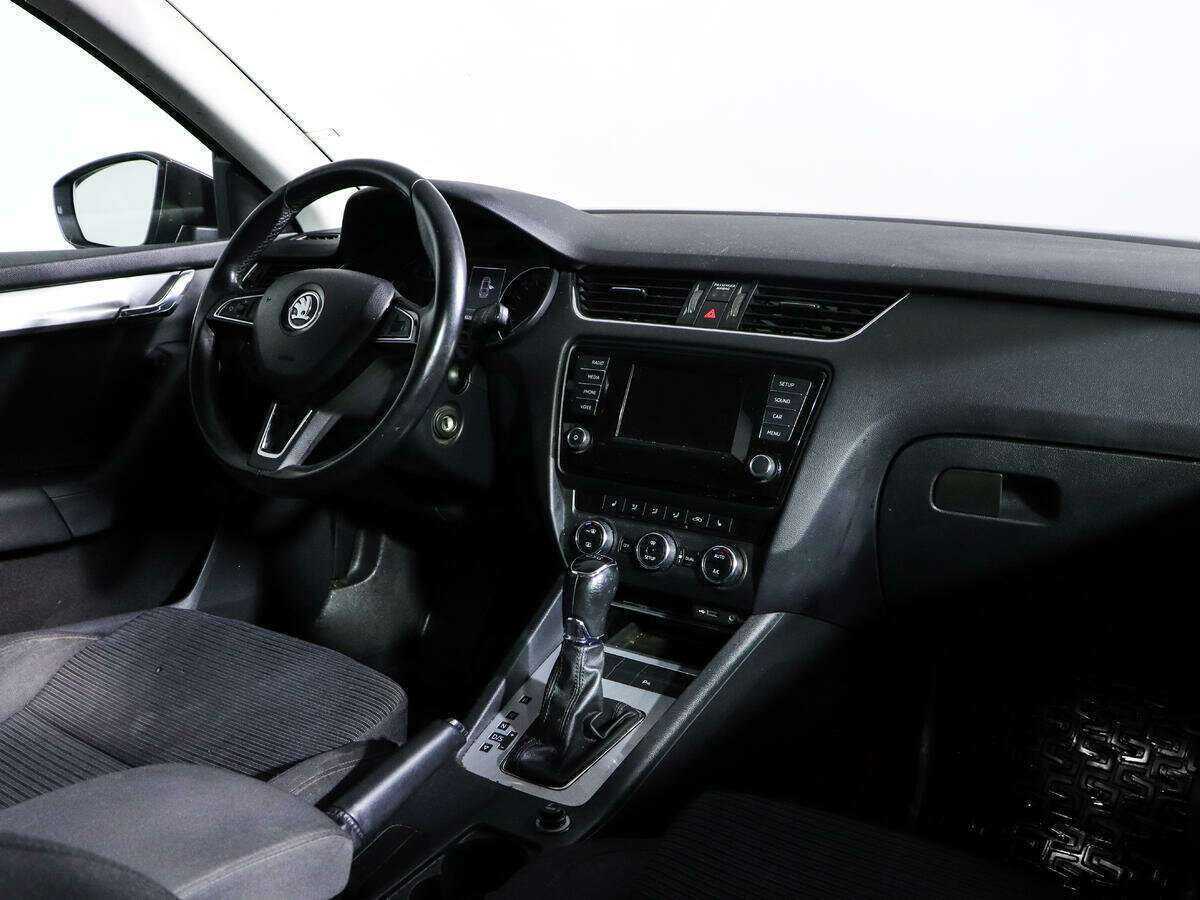 Купить Skoda Octavia с пробегом. Фото: #6