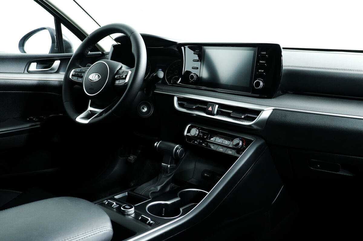 Купить Kia K5 с пробегом. Фото: #8