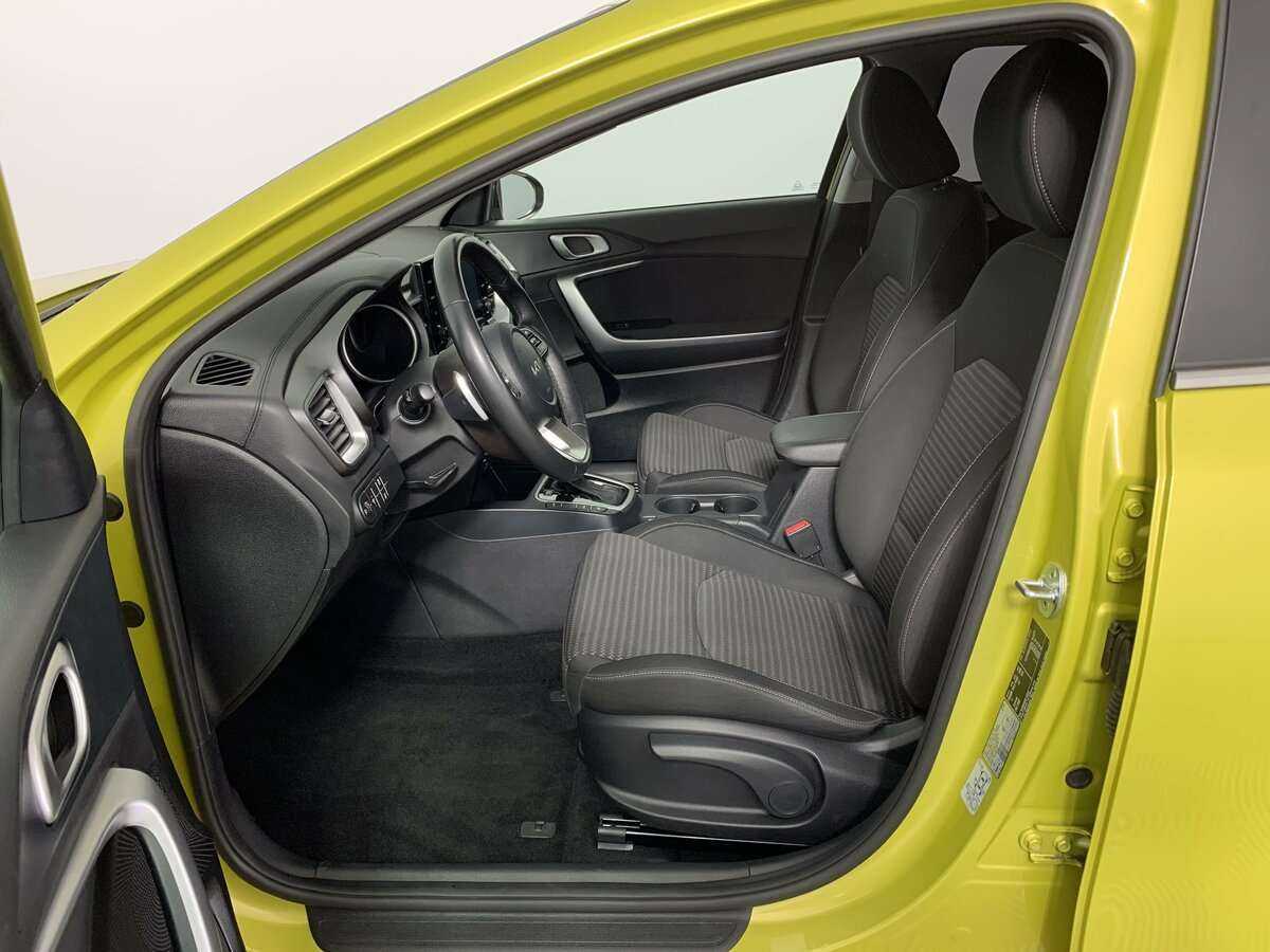 Купить Kia Ceed с пробегом. Фото: #16