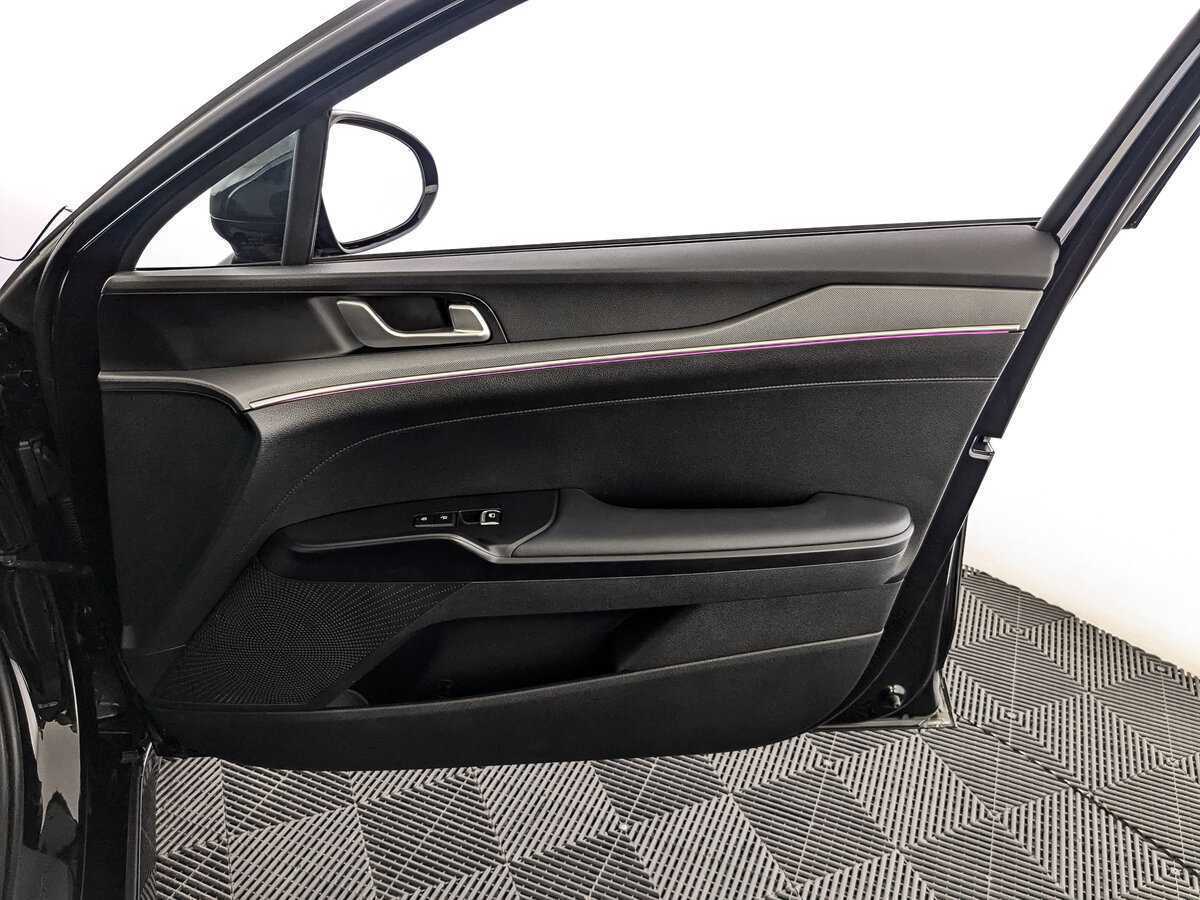 Купить Kia K5 с пробегом. Фото: #20