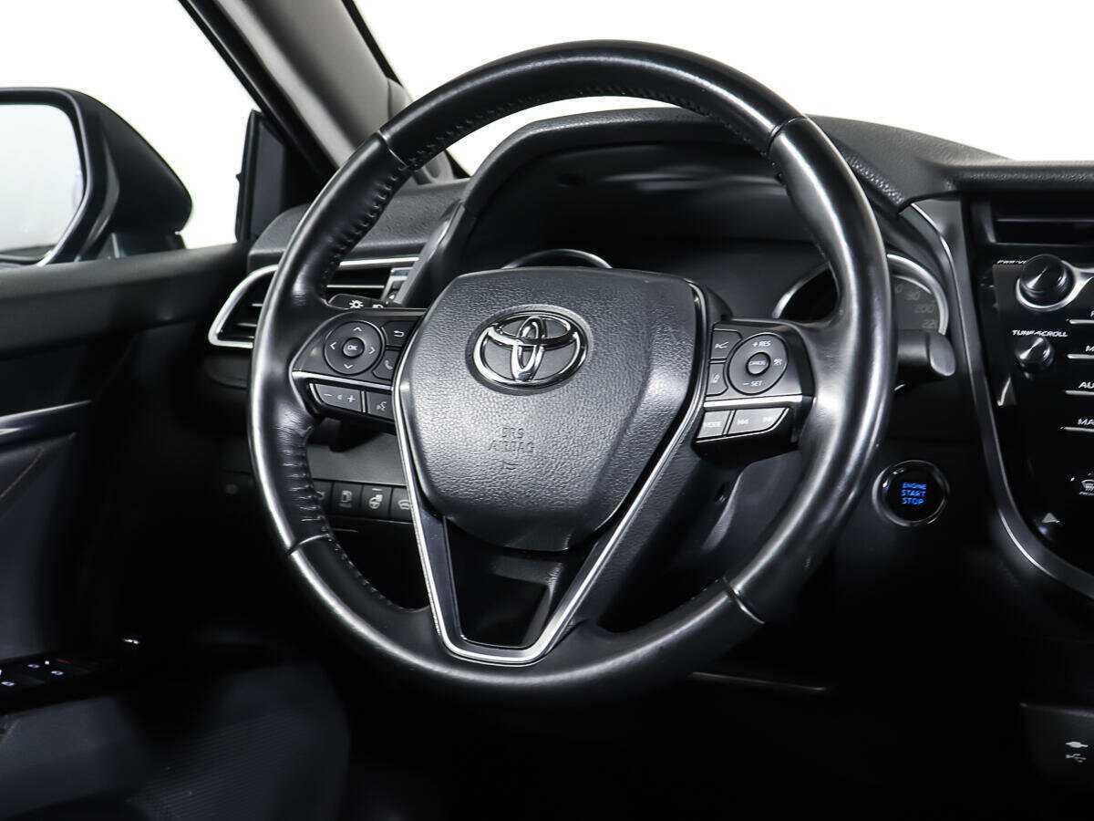 Купить Toyota Camry с пробегом. Фото: #14
