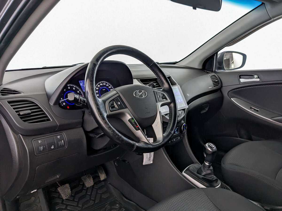 Купить Hyundai Solaris с пробегом. Фото: #13