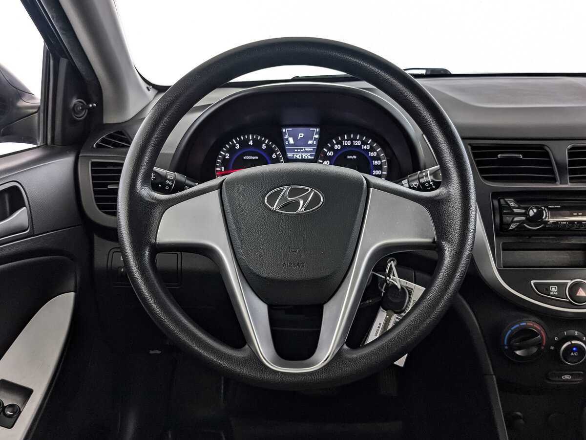 Купить Hyundai Solaris с пробегом. Фото: #17