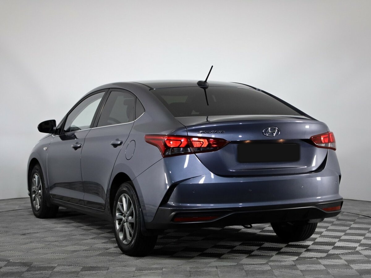 Купить Hyundai Solaris с пробегом. Фото: #2