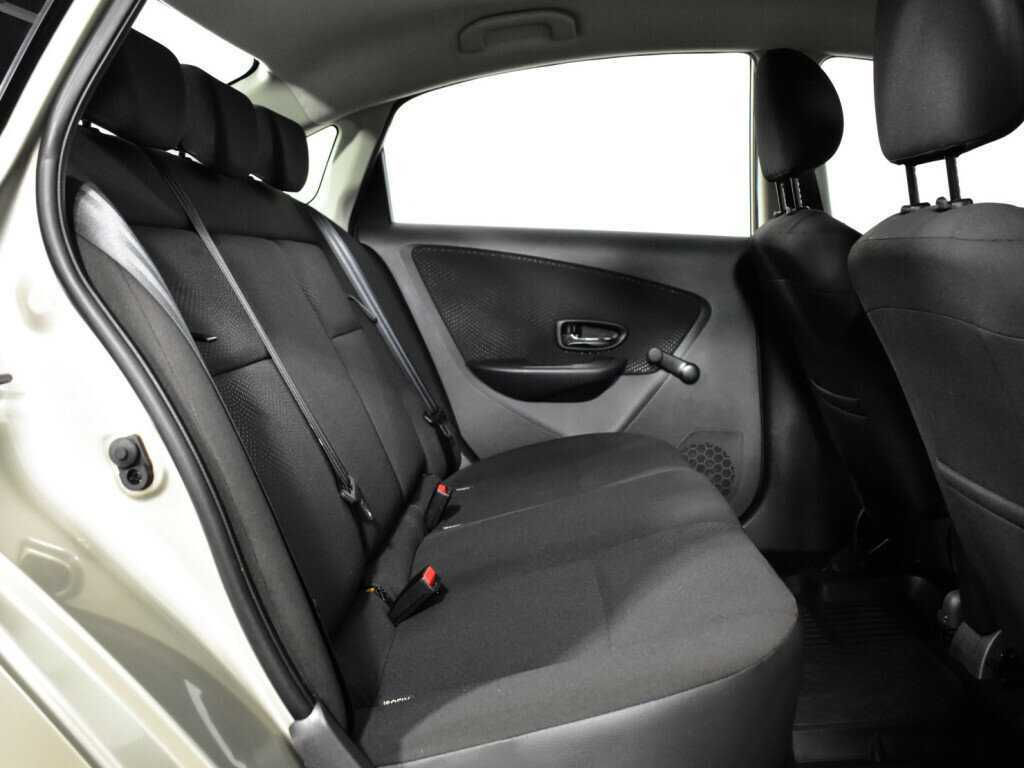 Купить Nissan Almera с пробегом. Фото: #9