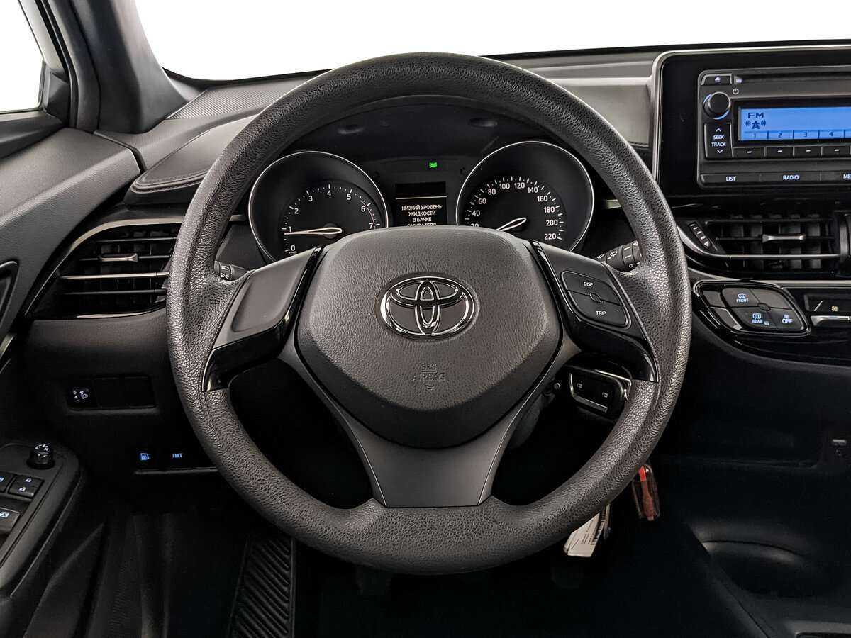 Купить Toyota C-HR с пробегом. Фото: #16