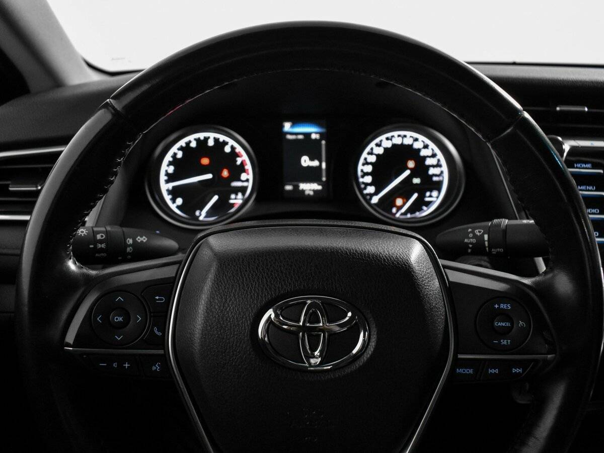 Купить Toyota Camry с пробегом. Фото: #17
