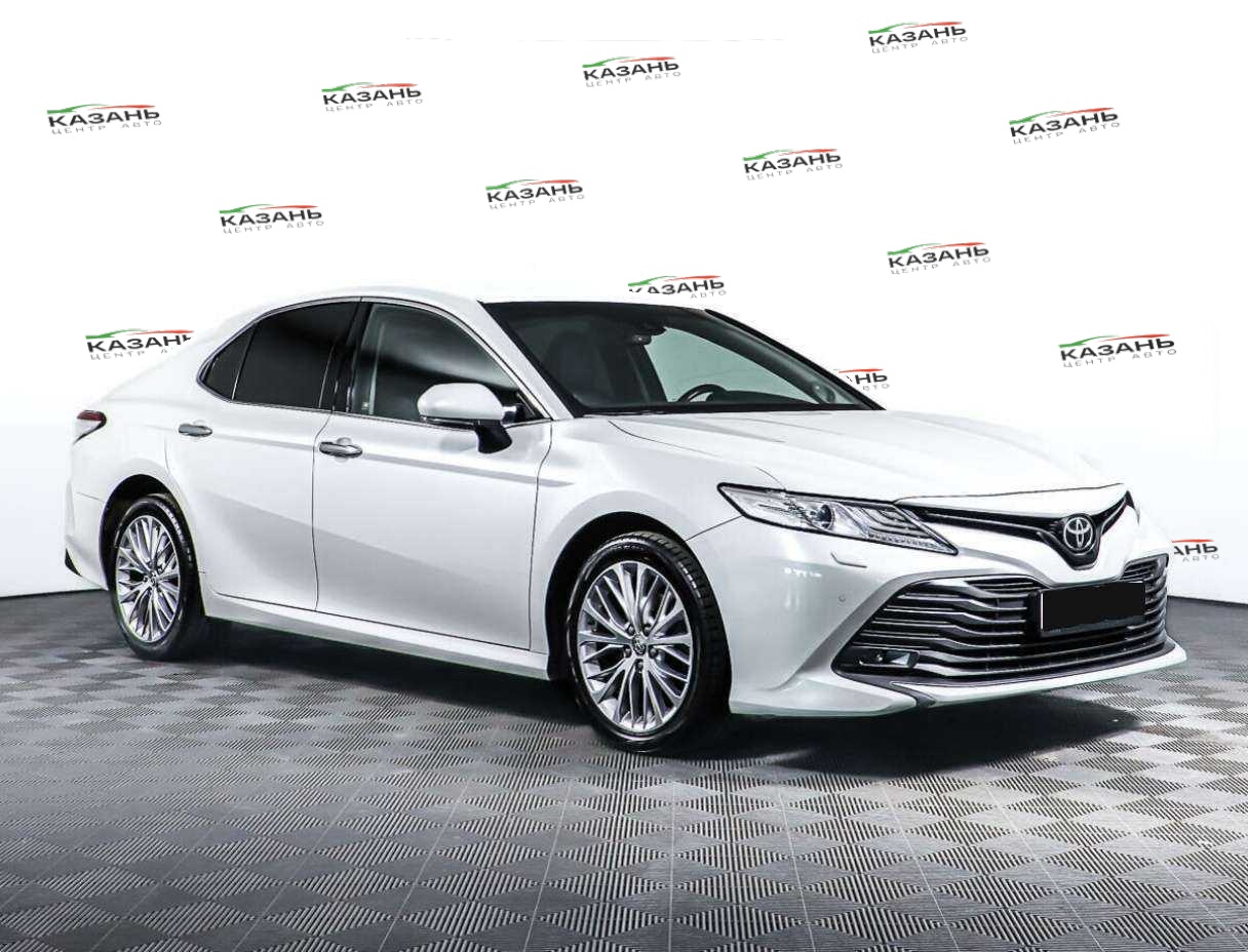 Купить Toyota Camry с пробегом. Фото: #2