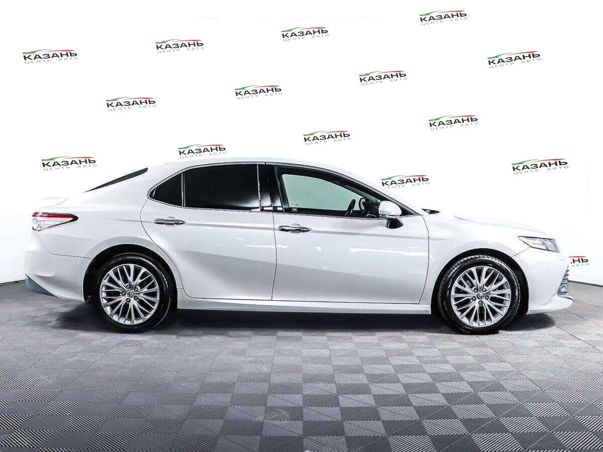 Купить Toyota Camry с пробегом. Фото: #3