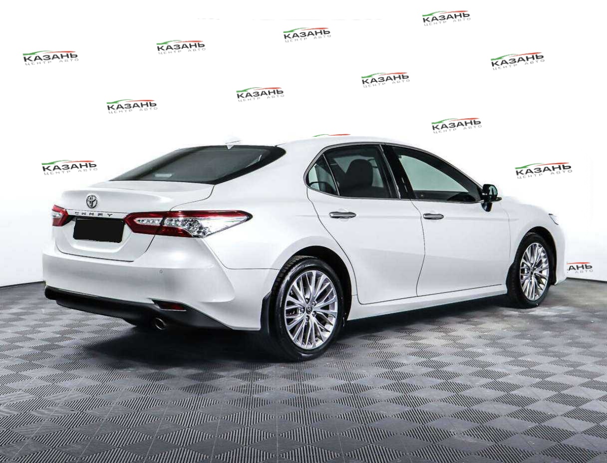 Купить Toyota Camry с пробегом. Фото: #3