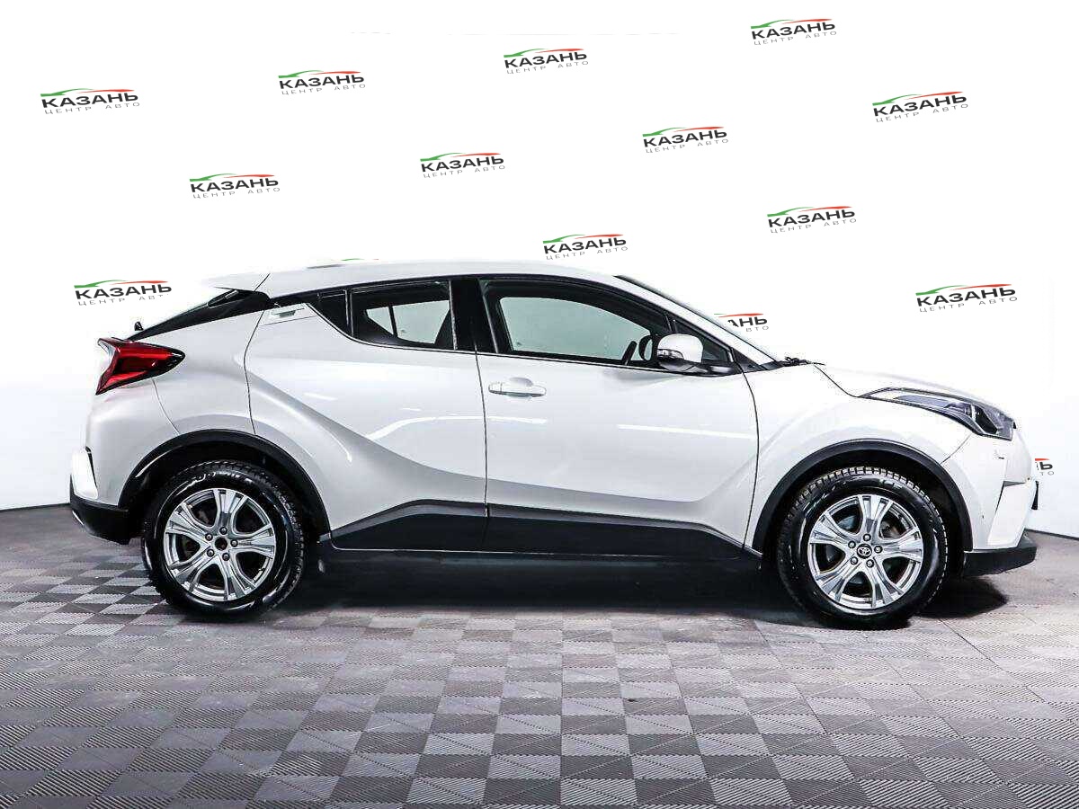 Купить Toyota C-HR с пробегом. Фото: #3