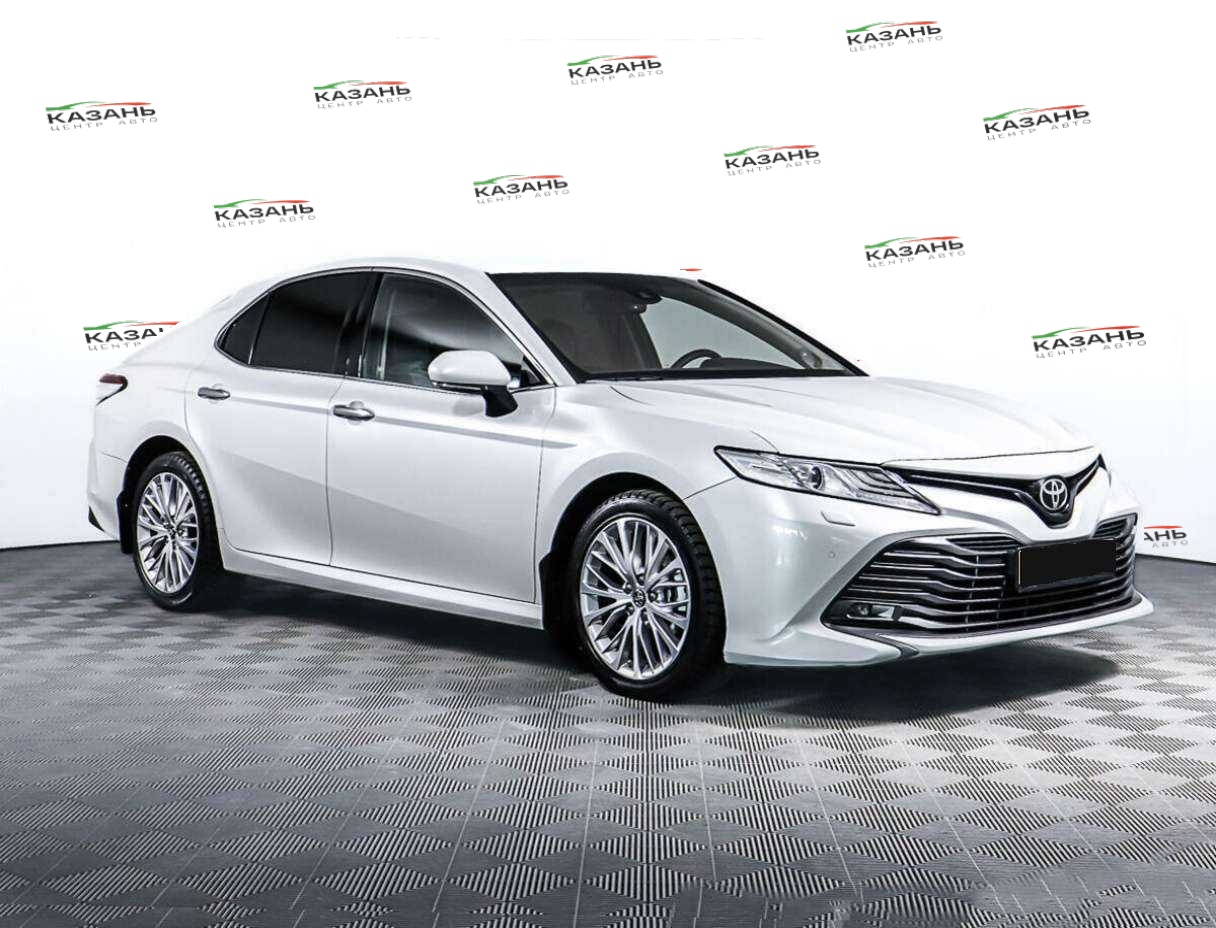 Купить Toyota Camry с пробегом. Фото: #2