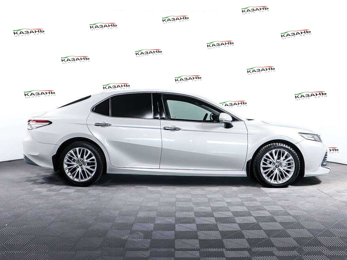 Купить Toyota Camry с пробегом. Фото: #3