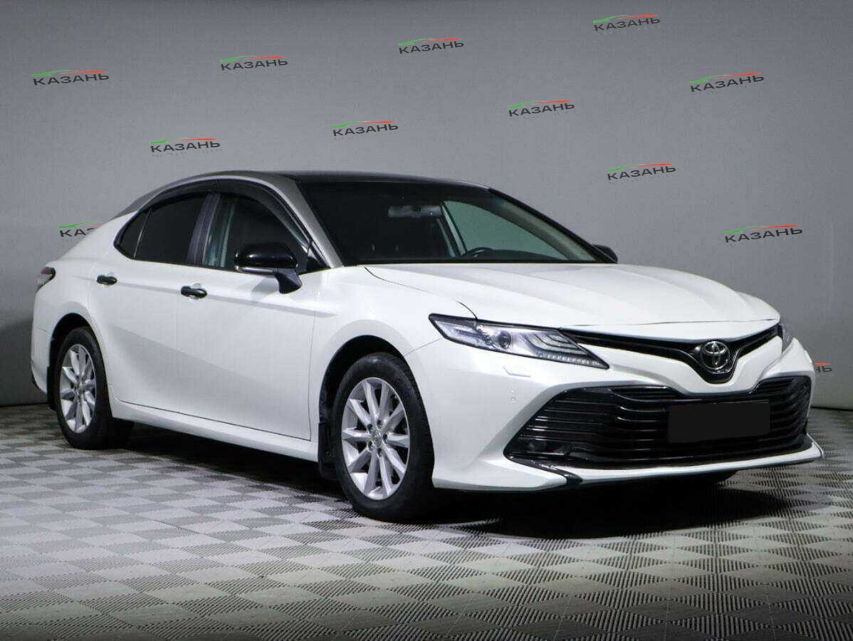 Купить Toyota Camry с пробегом. Фото: #2