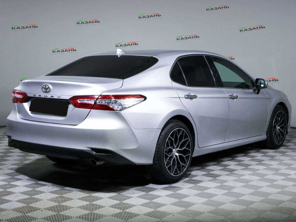 Купить Toyota Camry с пробегом. Фото: #3