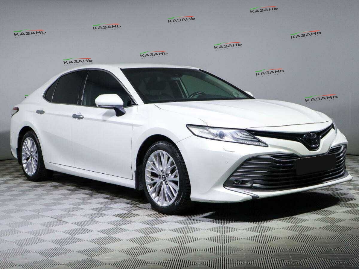 Купить Toyota Camry с пробегом. Фото: #2