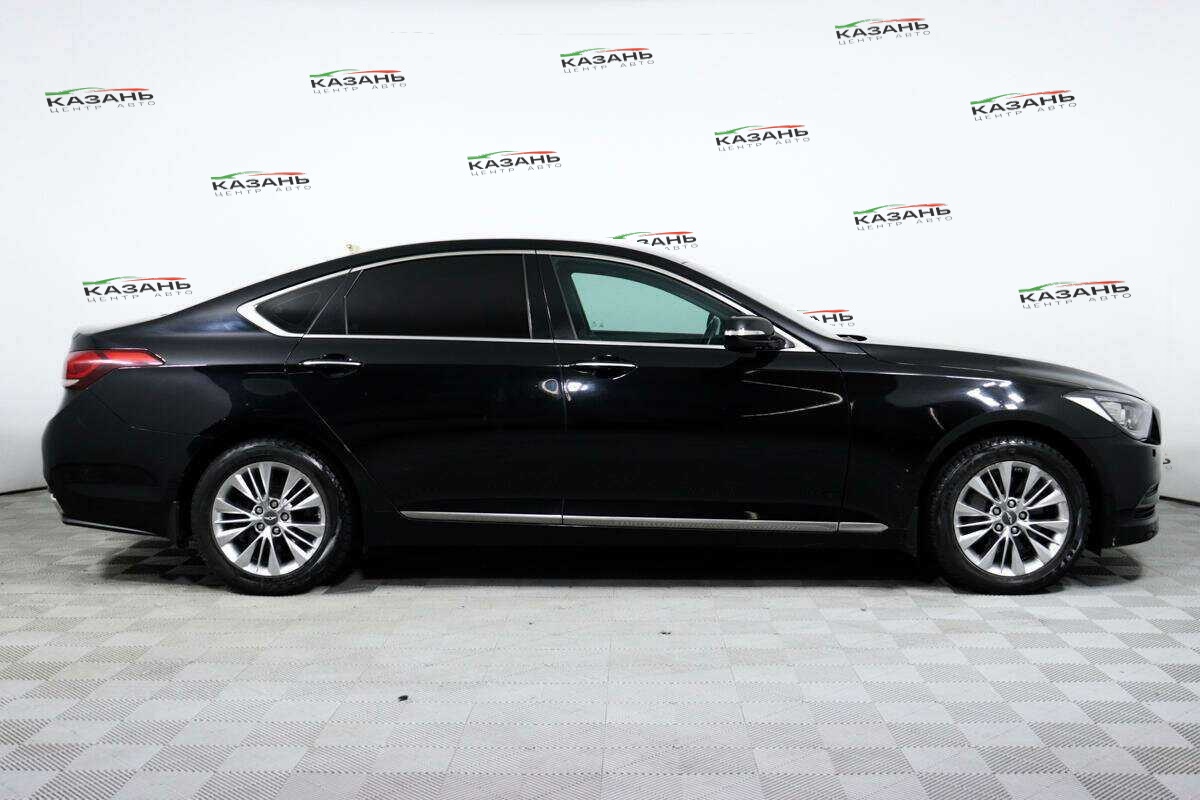 Купить Hyundai Genesis с пробегом. Фото: #3