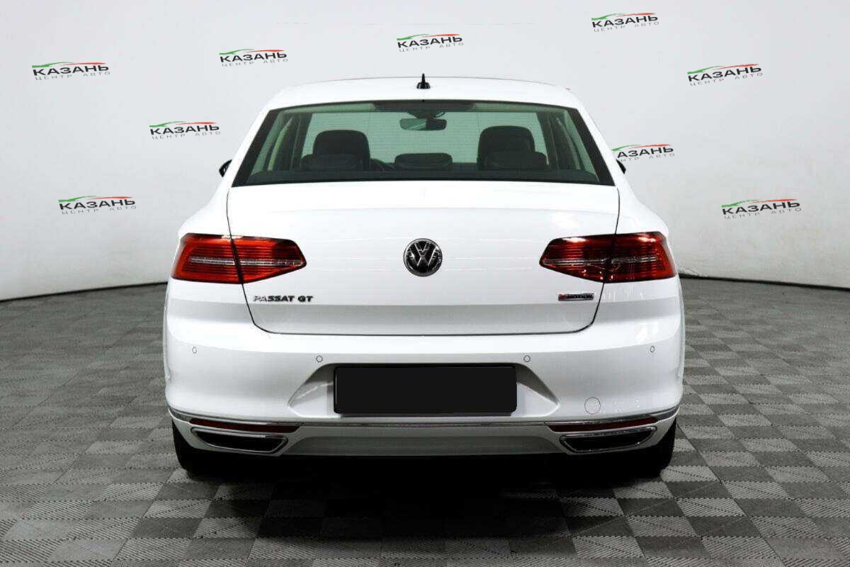 Купить Volkswagen Passat с пробегом. Фото: #4