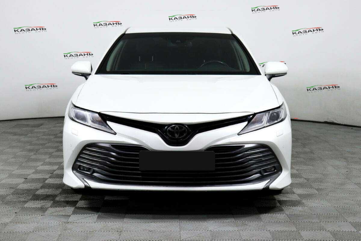 Купить Toyota Camry с пробегом. Фото: #1