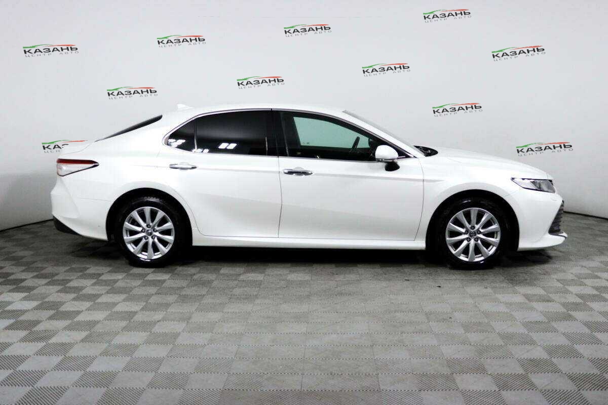 Купить Toyota Camry с пробегом. Фото: #3