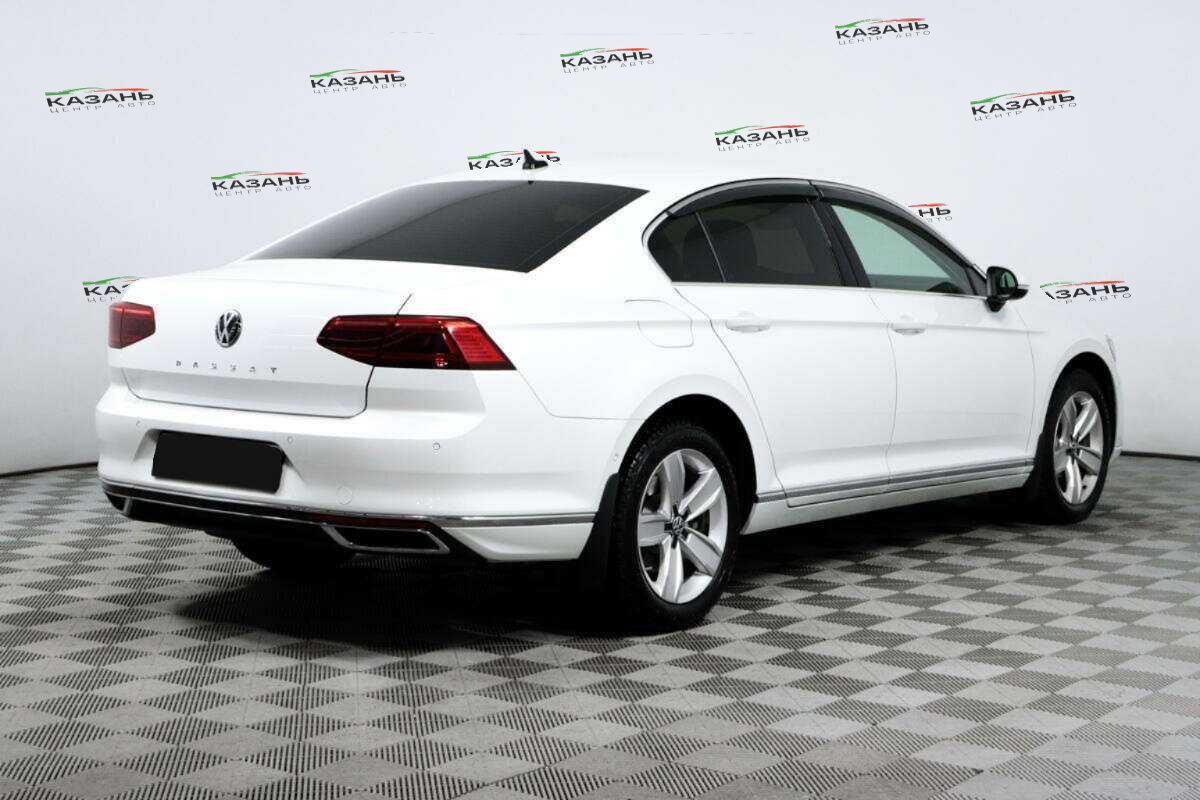 Купить Volkswagen Passat с пробегом. Фото: #4