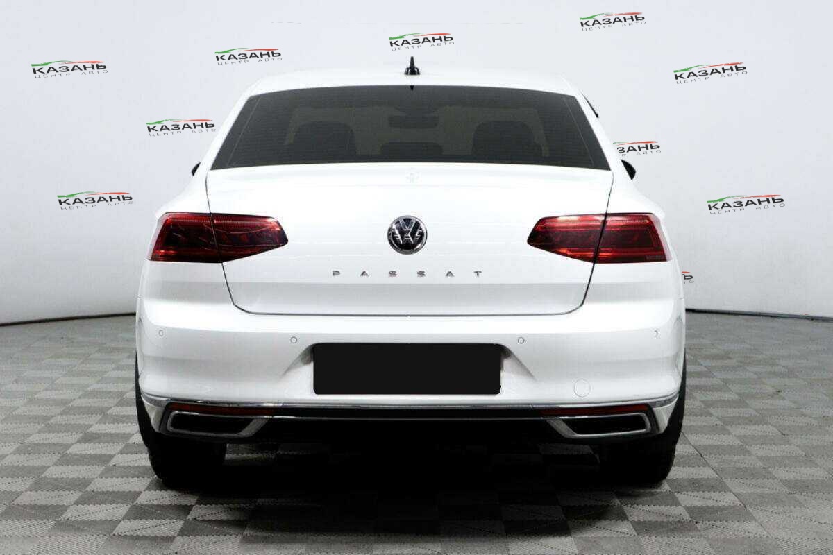 Купить Volkswagen Passat с пробегом. Фото: #5