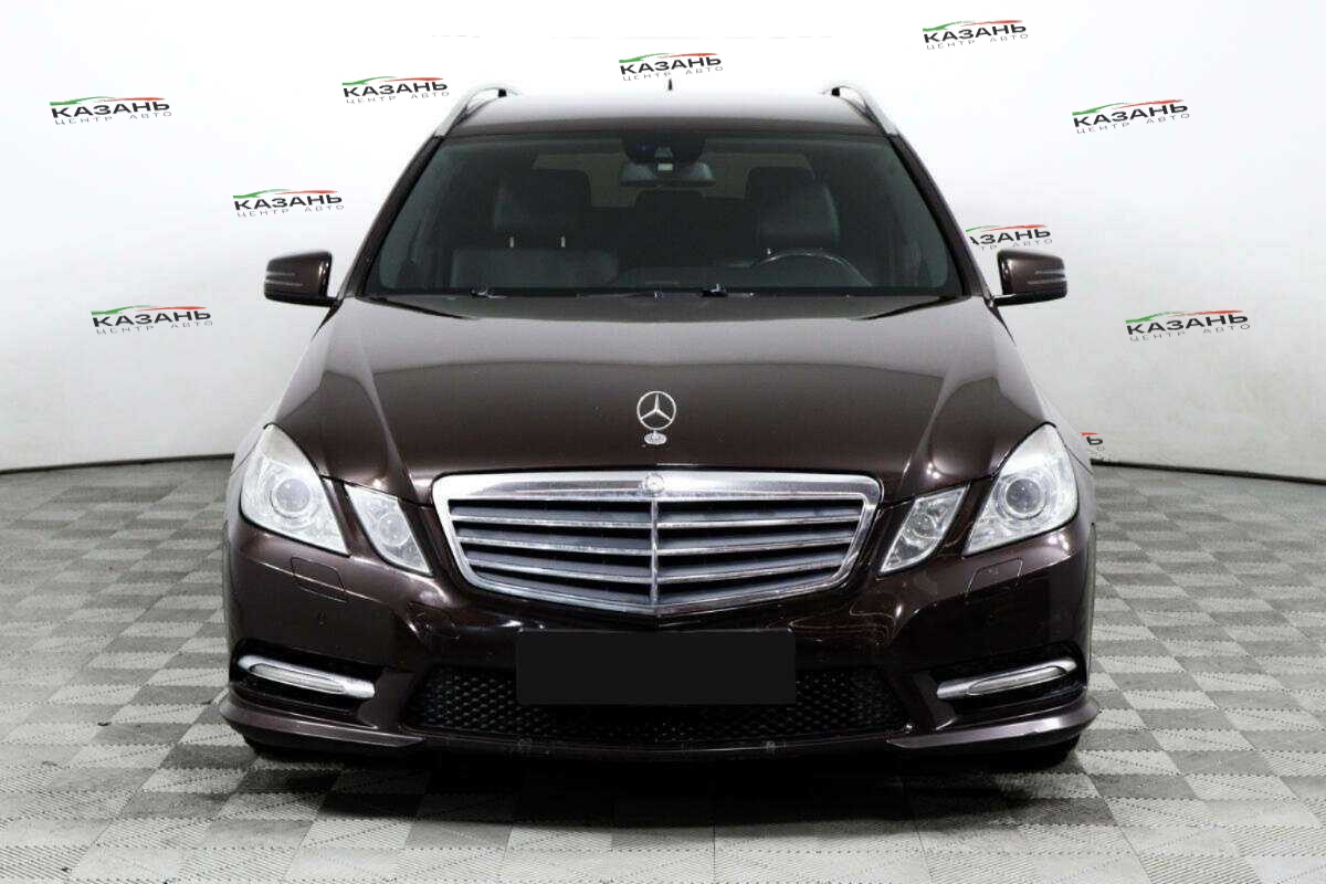 Купить Mercedes-Benz E-Класс с пробегом. Фото: #1