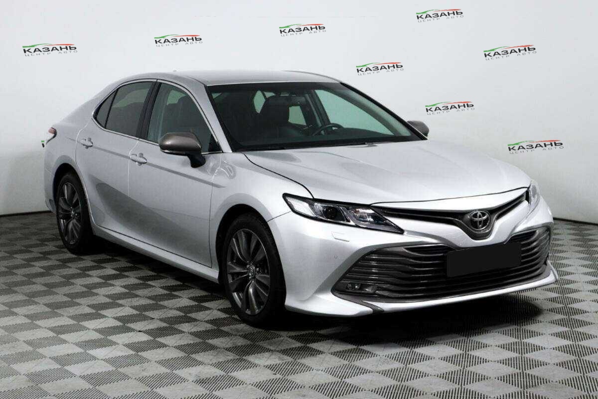 Купить Toyota Camry с пробегом. Фото: #2