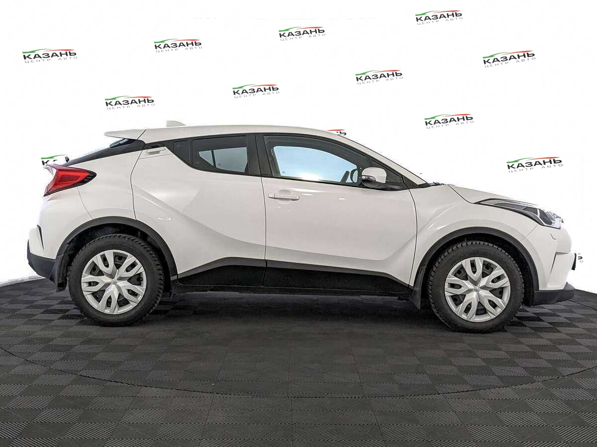Купить Toyota C-HR с пробегом. Фото: #3