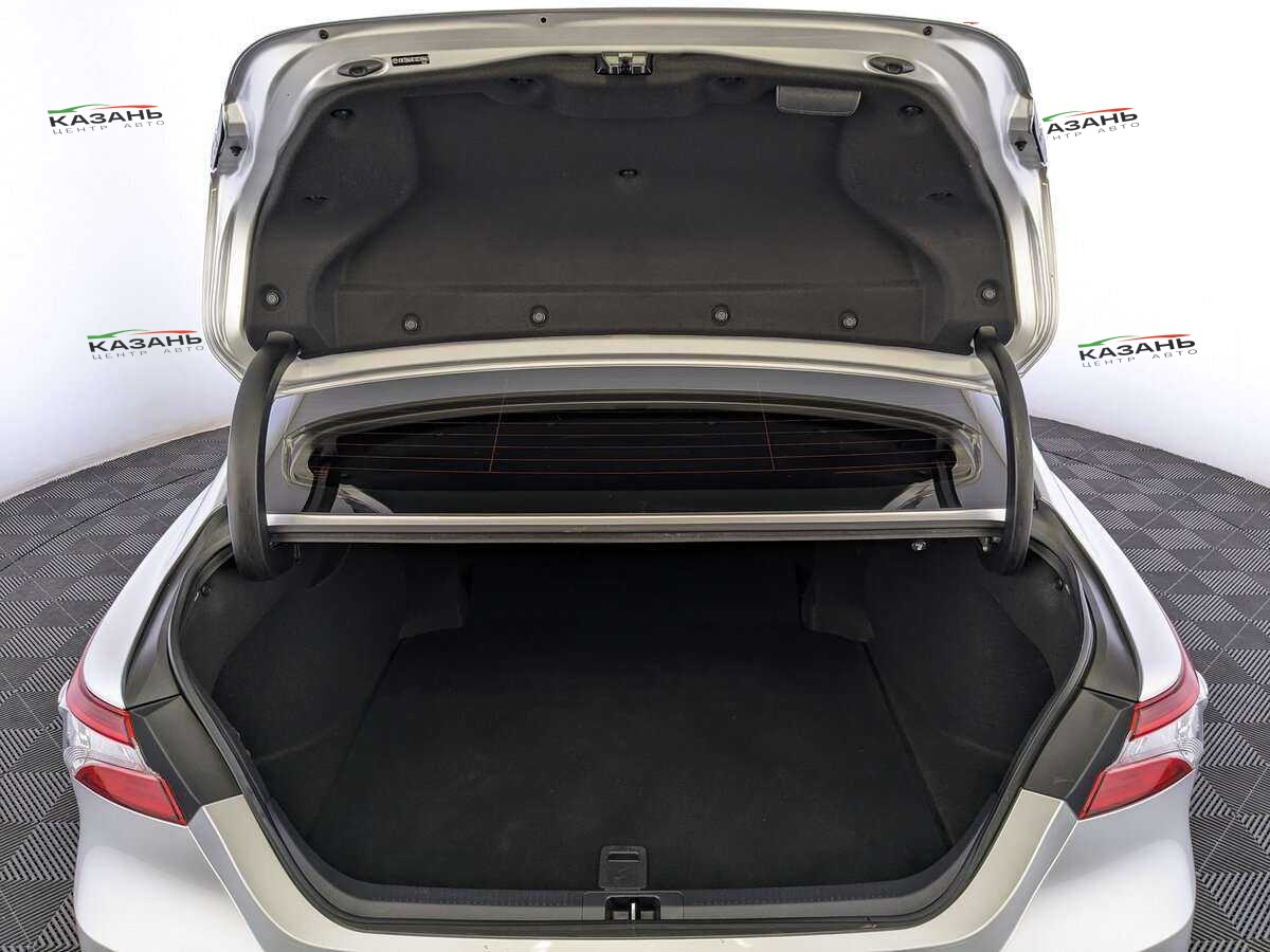 Купить Toyota Camry с пробегом. Фото: #9