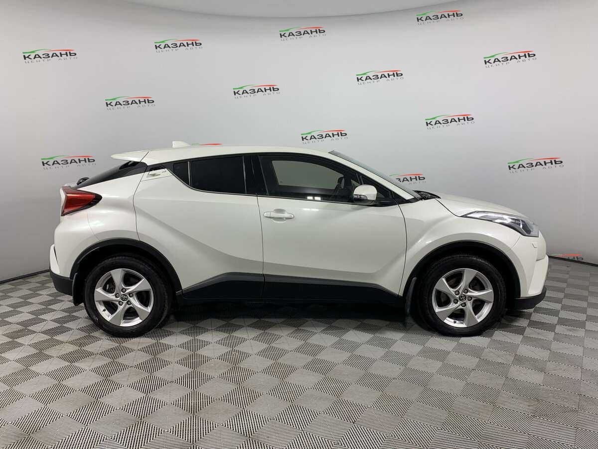 Купить Toyota C-HR с пробегом. Фото: #3