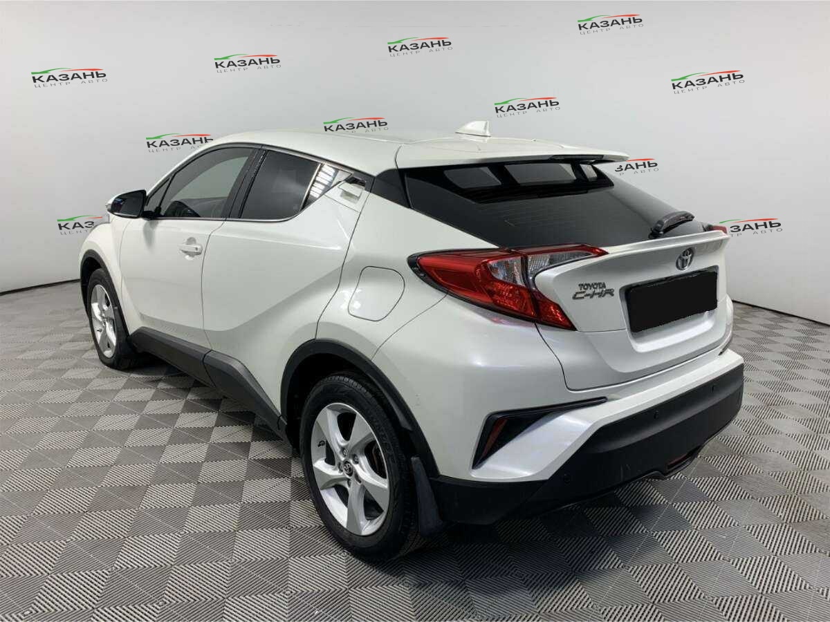 Купить Toyota C-HR с пробегом. Фото: #6