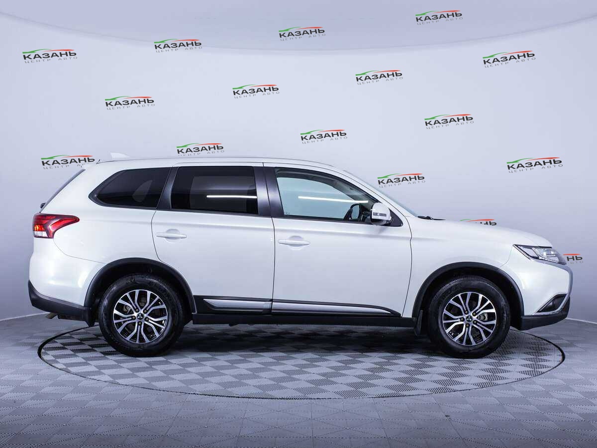 Купить Mitsubishi Outlander с пробегом. Фото: #3