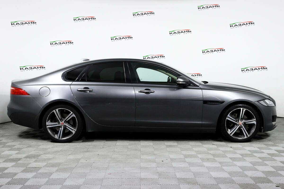 Купить Jaguar XF с пробегом. Фото: #3