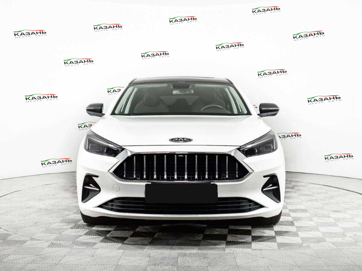 Купить JAC J7 с пробегом. Фото: #1